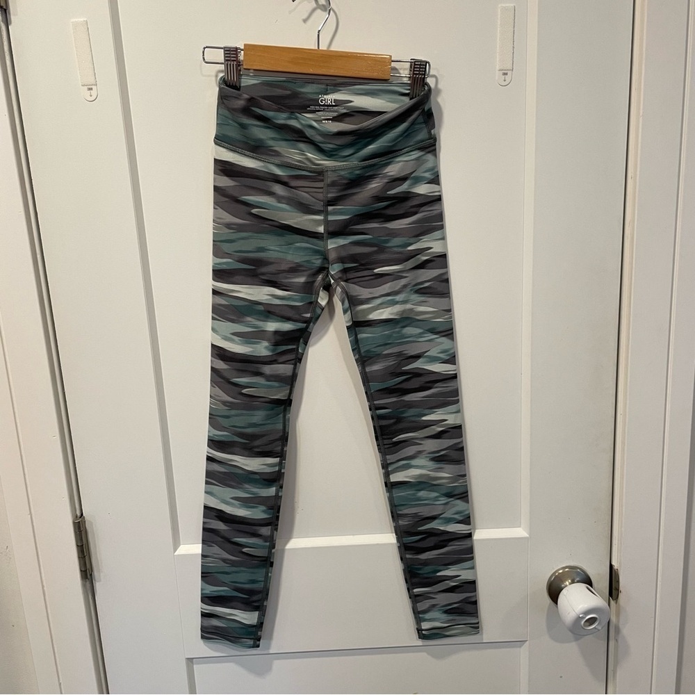 Athleta Girl M 8/10 Leggings High Rise Printed Chit Chat Tight Green Gray